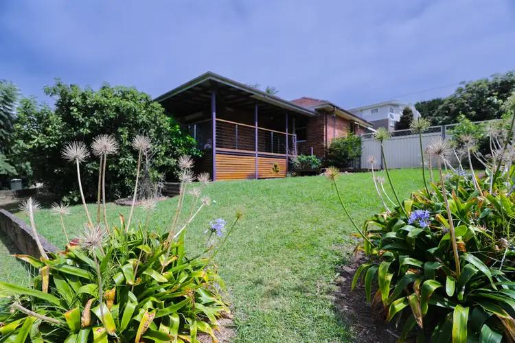 93 Moffatts Drive