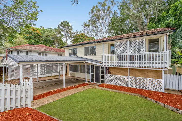 27 Narooma Street