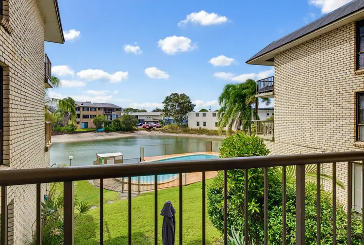 4/10-12 Woomba Place
