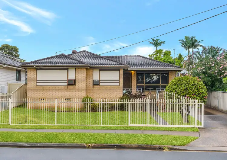 70 Ferngrove Road