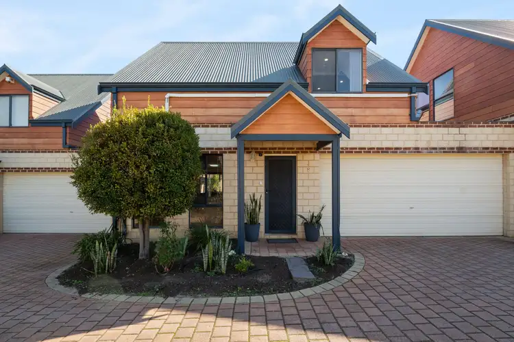 8B Windemere Crescent