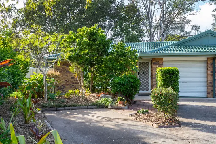 1/2 Broadfoot Drive