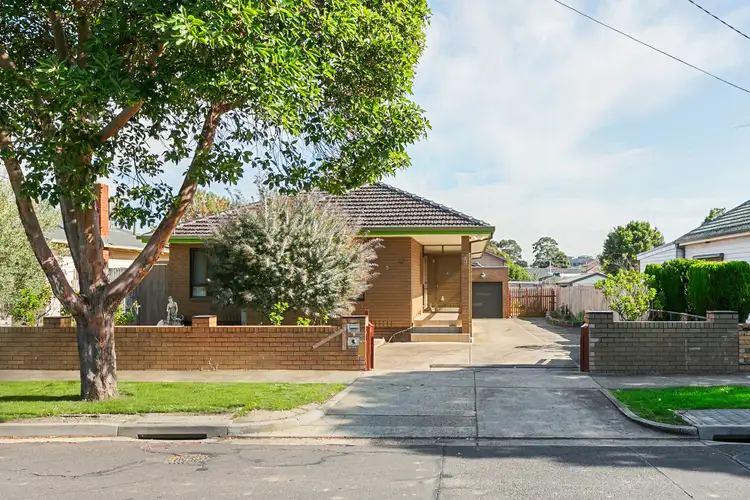 5 Tennyson Avenue