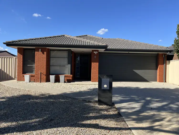 6 Teatree Place