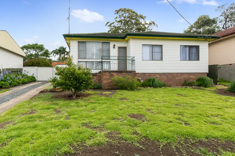 93 Kanahooka Road