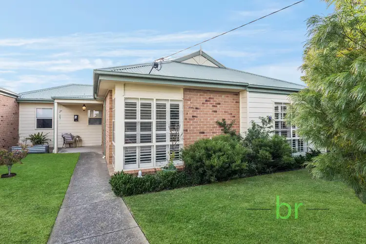 12 Rennie Street