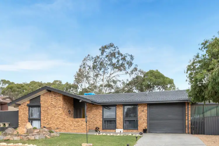 16 Vitana Court