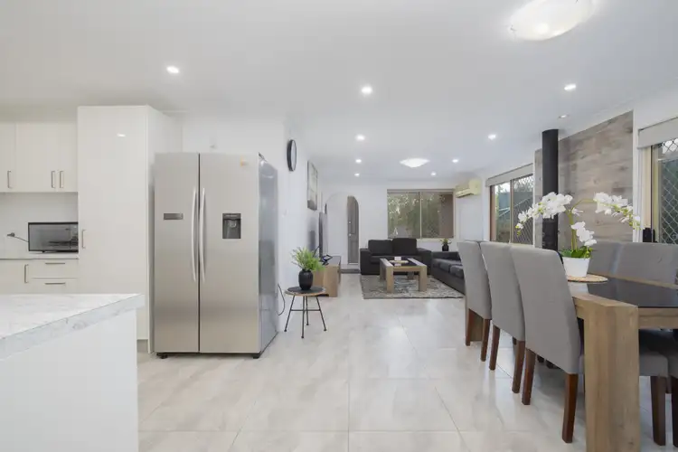 1/4 Simpson Court