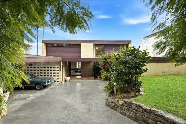 27 Drumcliff Avenue