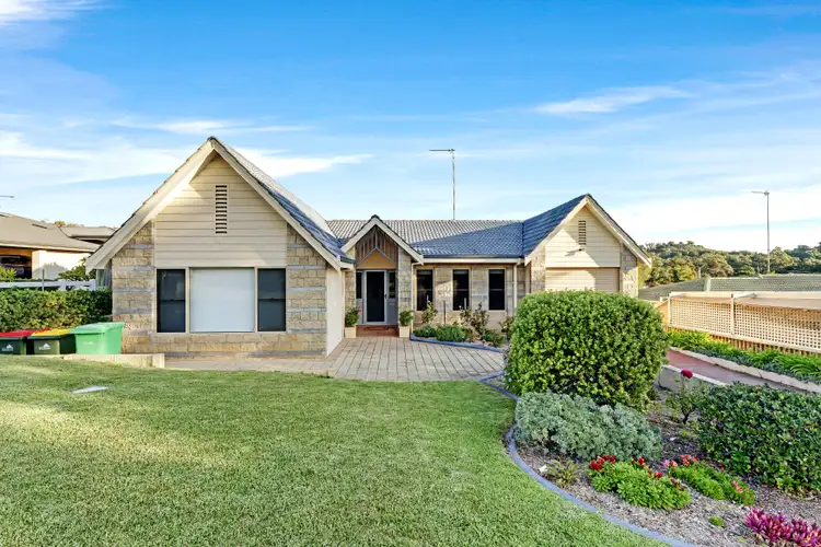 23 Hakea Crescent