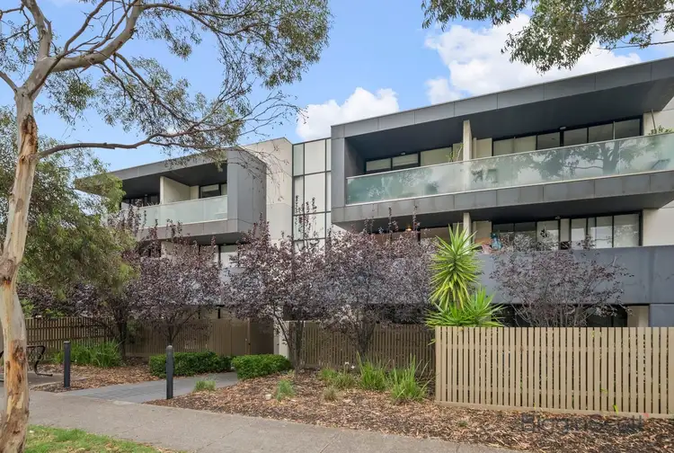 7/4 Crefden Street