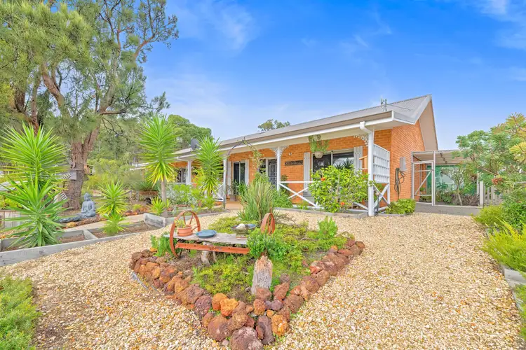 6 Merlot Street
