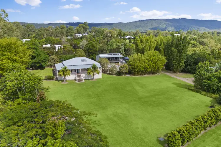 8 Teatree Close