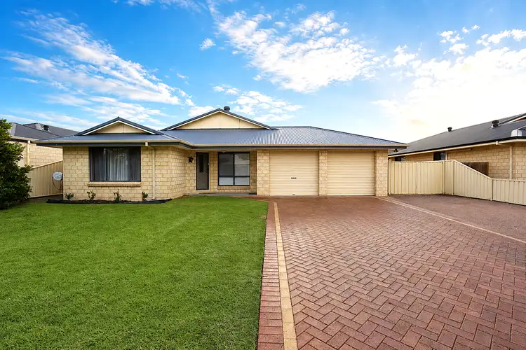 17 Baleine Drive