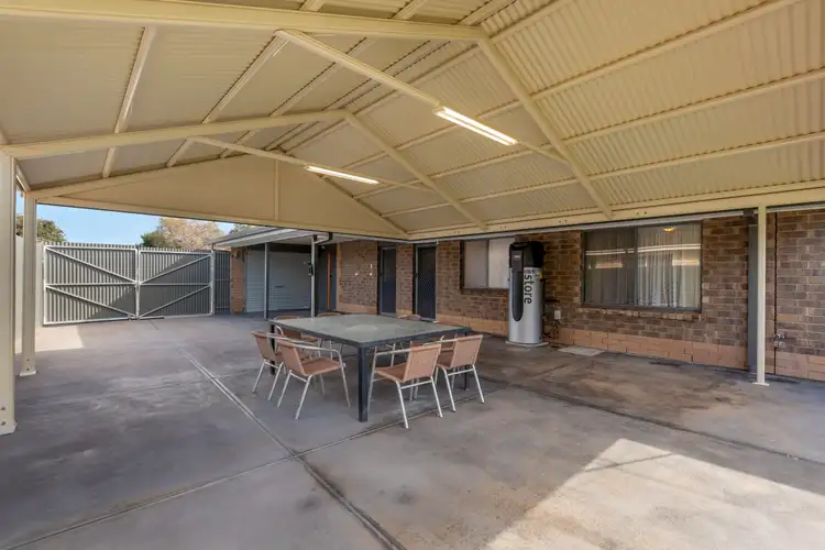 7 Riddoch Drive