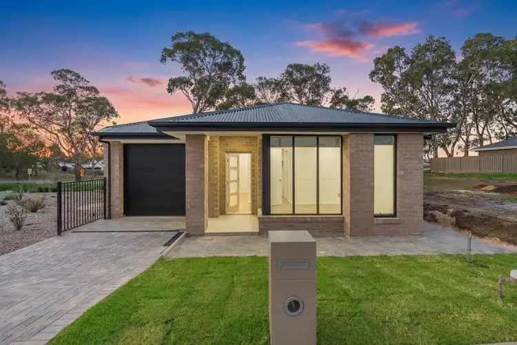 44 Union Crescent