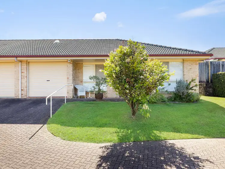 83 Lindsay Road