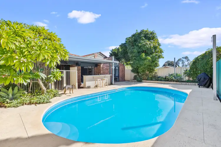 19 Oronsay Road