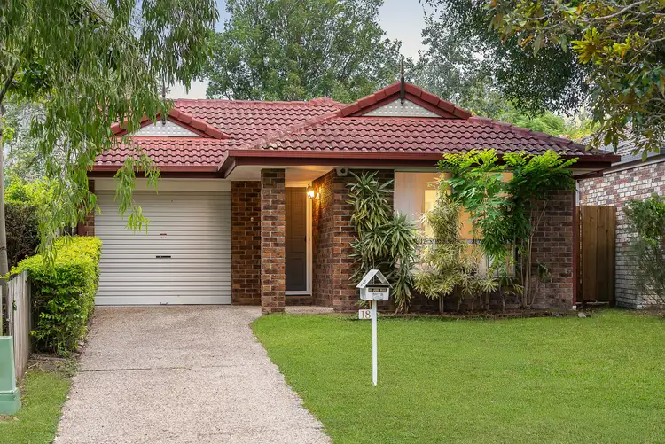 18 Dampier Crescent