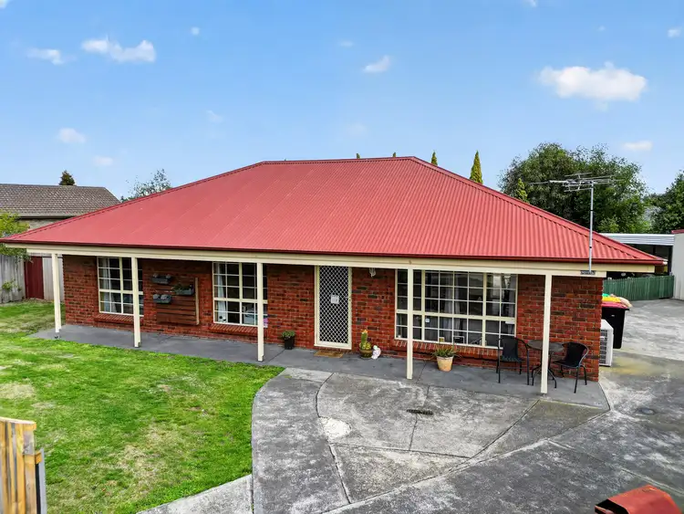 11 Daphne Court