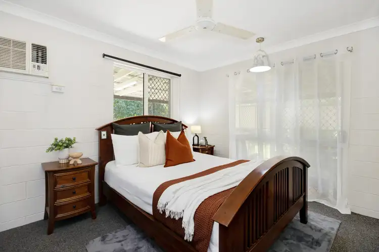 7 Kayleen Court