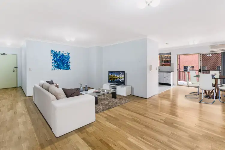 15/6 Myrtle Road