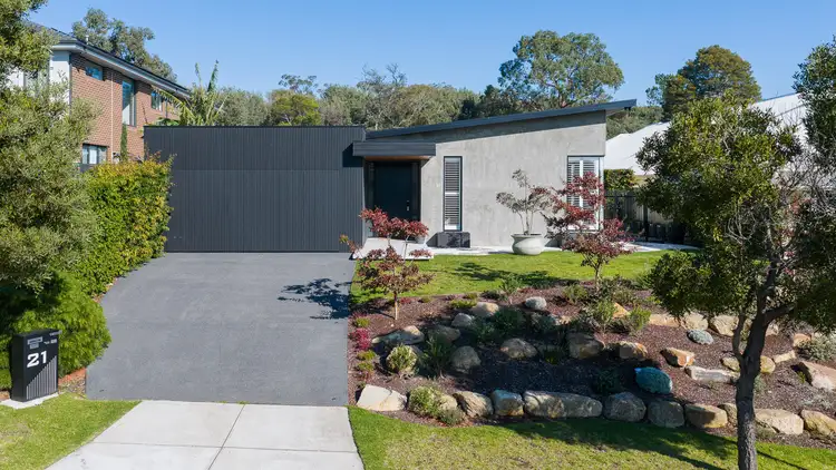 21 Peter Chance Crescent