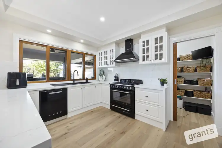 4 Avenview Drive