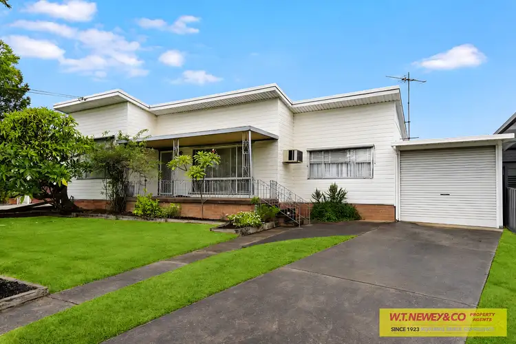 27 Brett Street