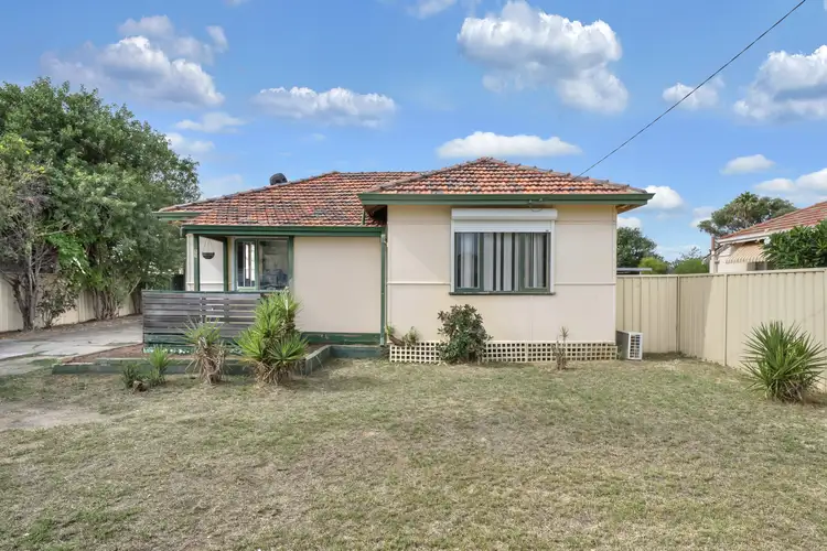 11 Cleopatra Road