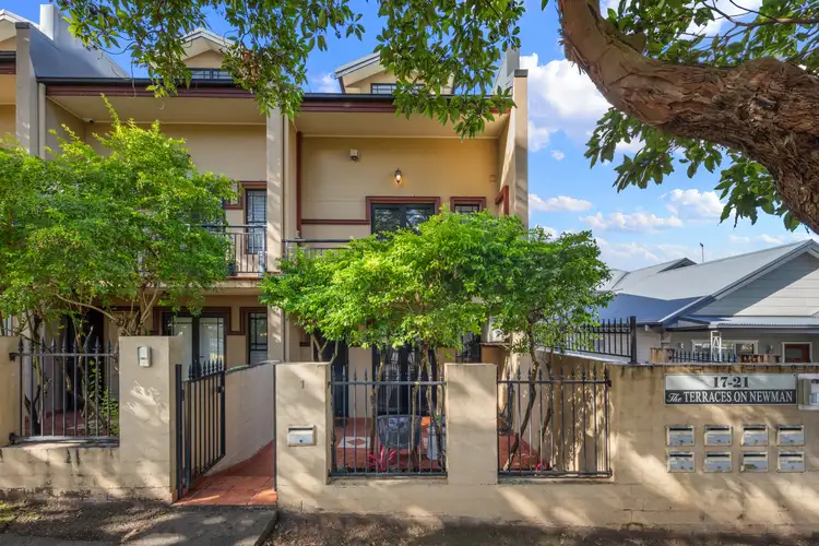 17-21 Newman Street