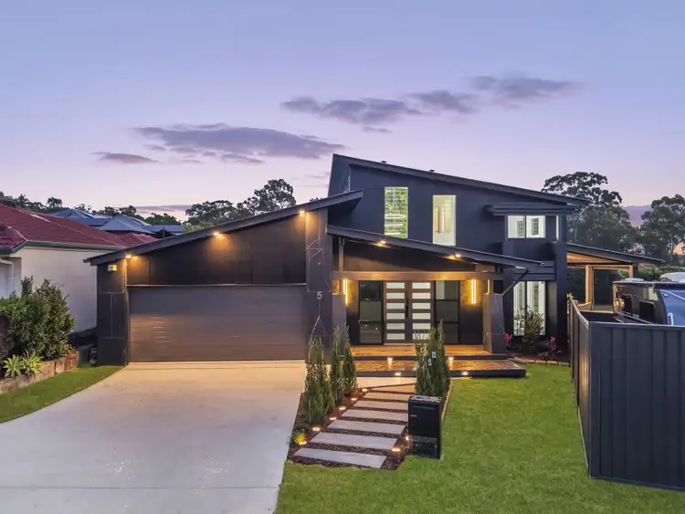 5 Ash Avenue