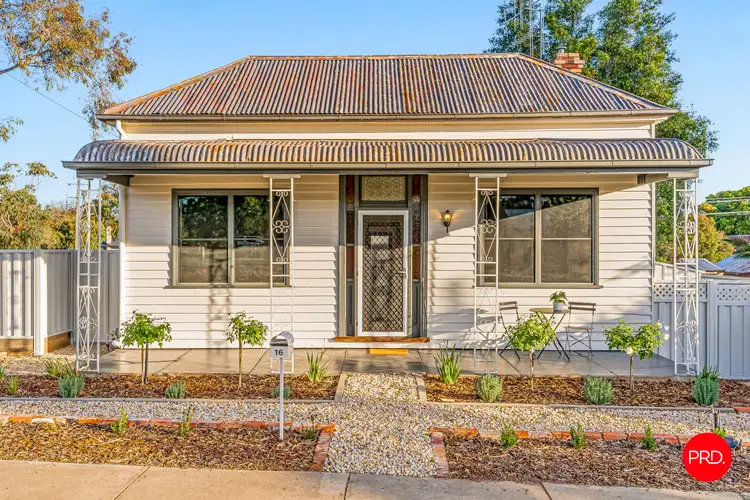 16 Casey Street
