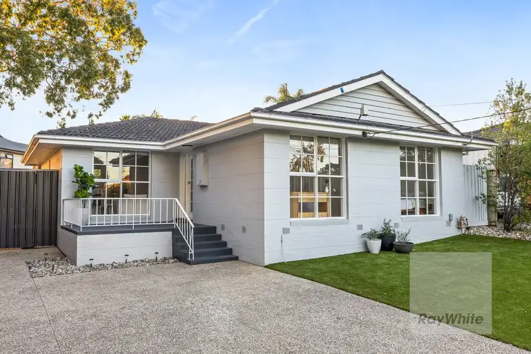 6 Gleeson Drive