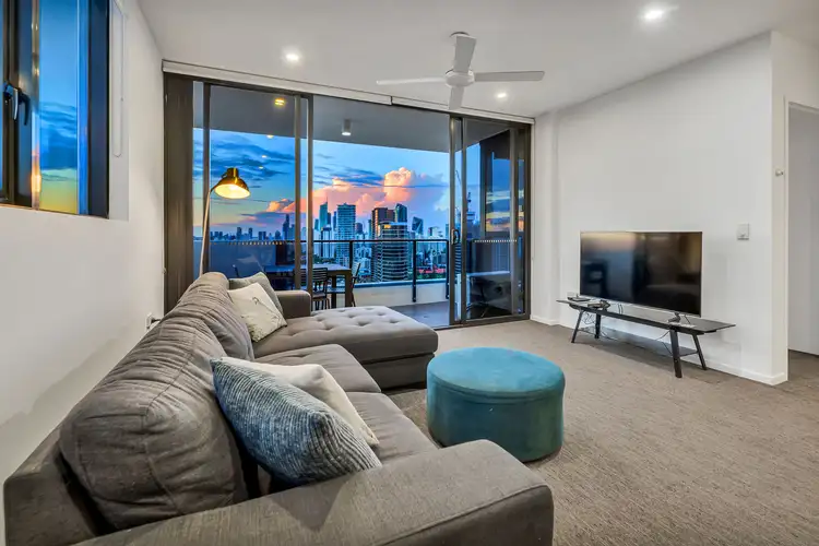 2729-2733 Gold Coast Highway