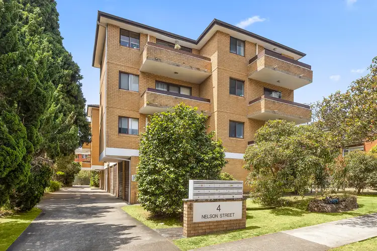 4 Nelson Street
