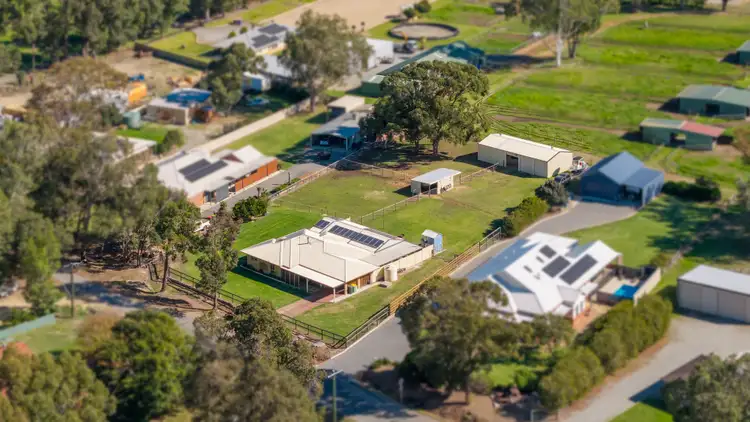 48 Alice Road