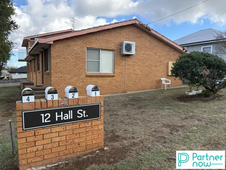 12 Hall Street
