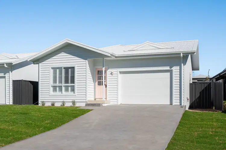 32a Madeleine Drive