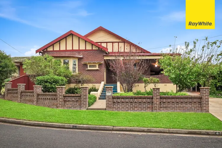 4 Fryer Avenue