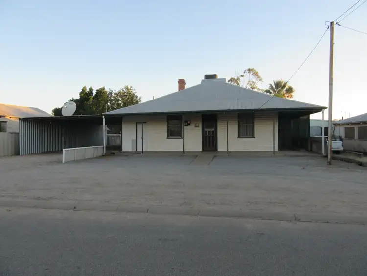 14 Robertson Street
