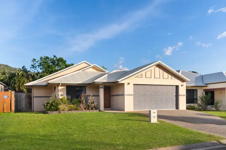 12 Dotterel Close