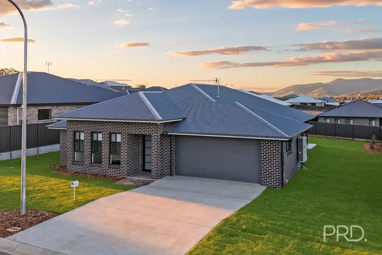12 Nankeen Avenue