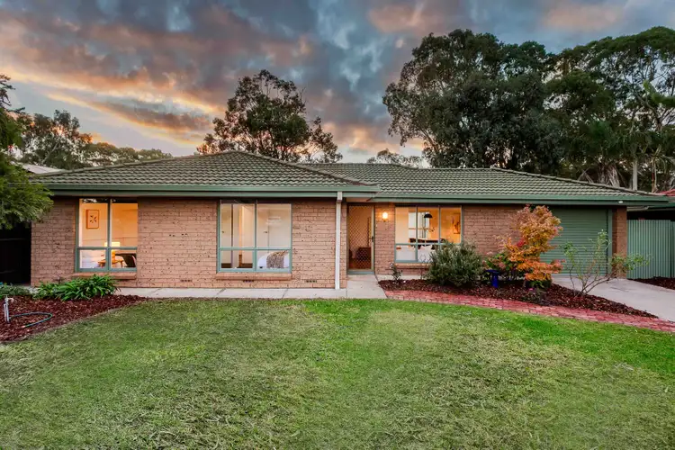 87 Delta Crescent