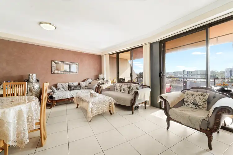 33/3-7 Fetherstone Street