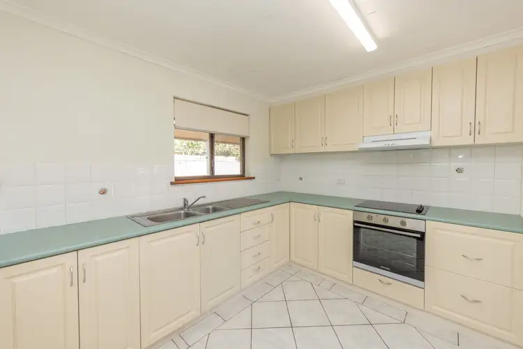 8A Goodwyn Close