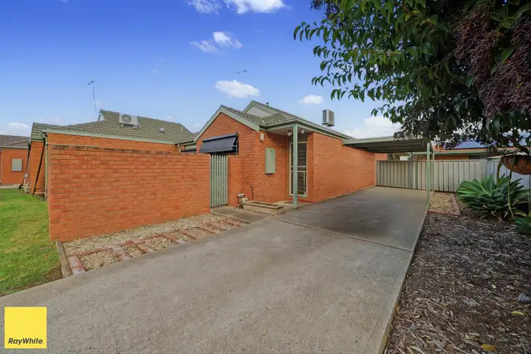 16 Helmer Street