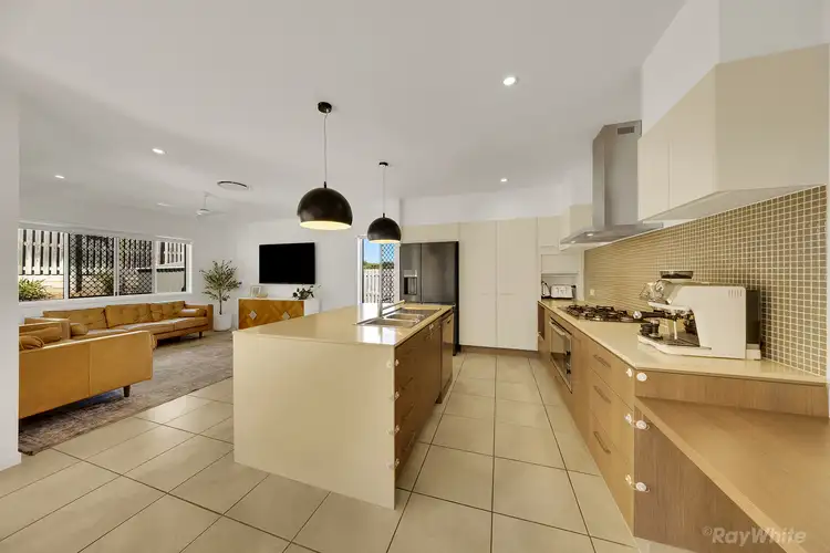8 Cornforth Crescent