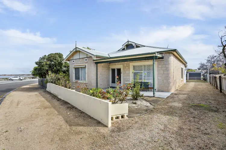 29 Anzac Parade