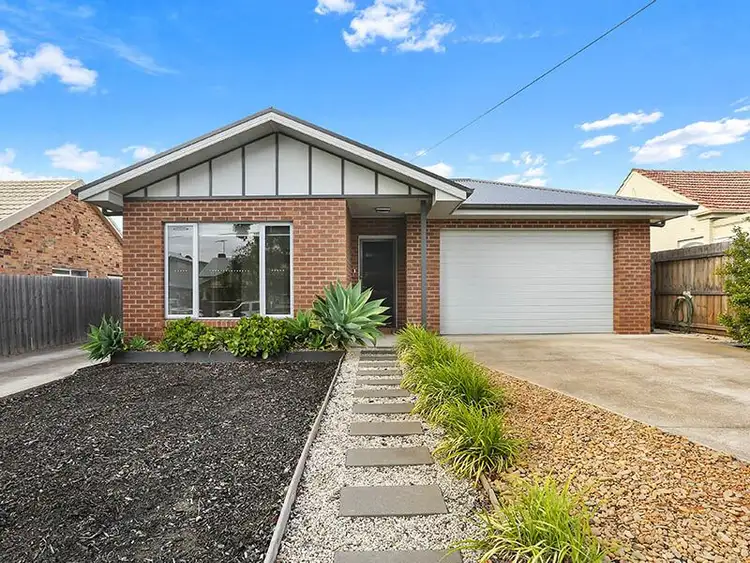 27 Lascelles Avenue